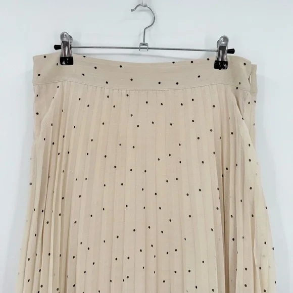Sezane Pleated Crepe Dino Midi Skirt in Ecru Mini Black Polka Dot Size 42 US 10 - Picture 10 of 10